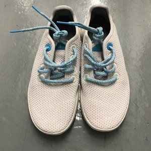 Allbirds white sneakers, sz 6